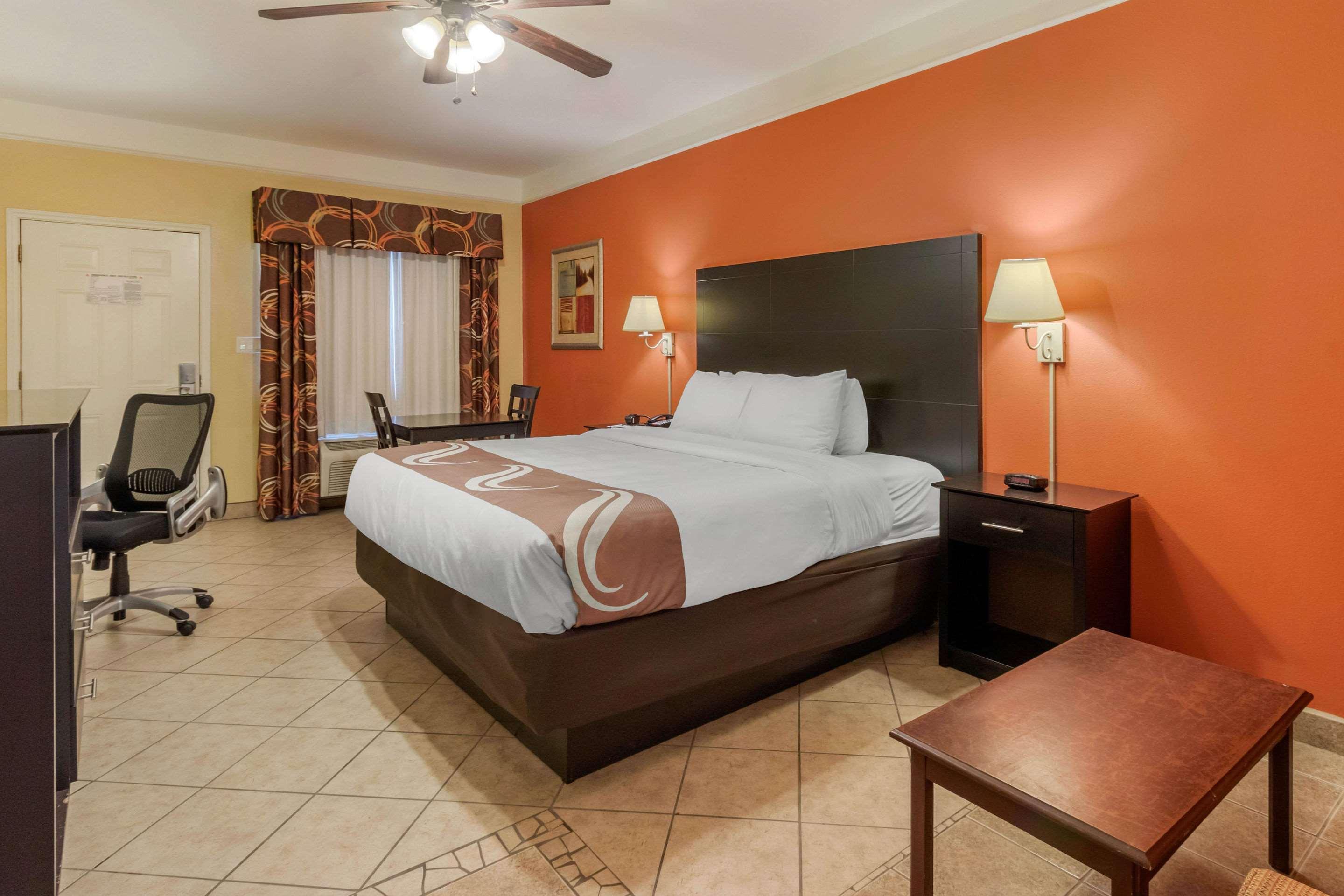 Quality Inn & Suites At The Outlets Mercedes-Weslaco Екстер'єр фото